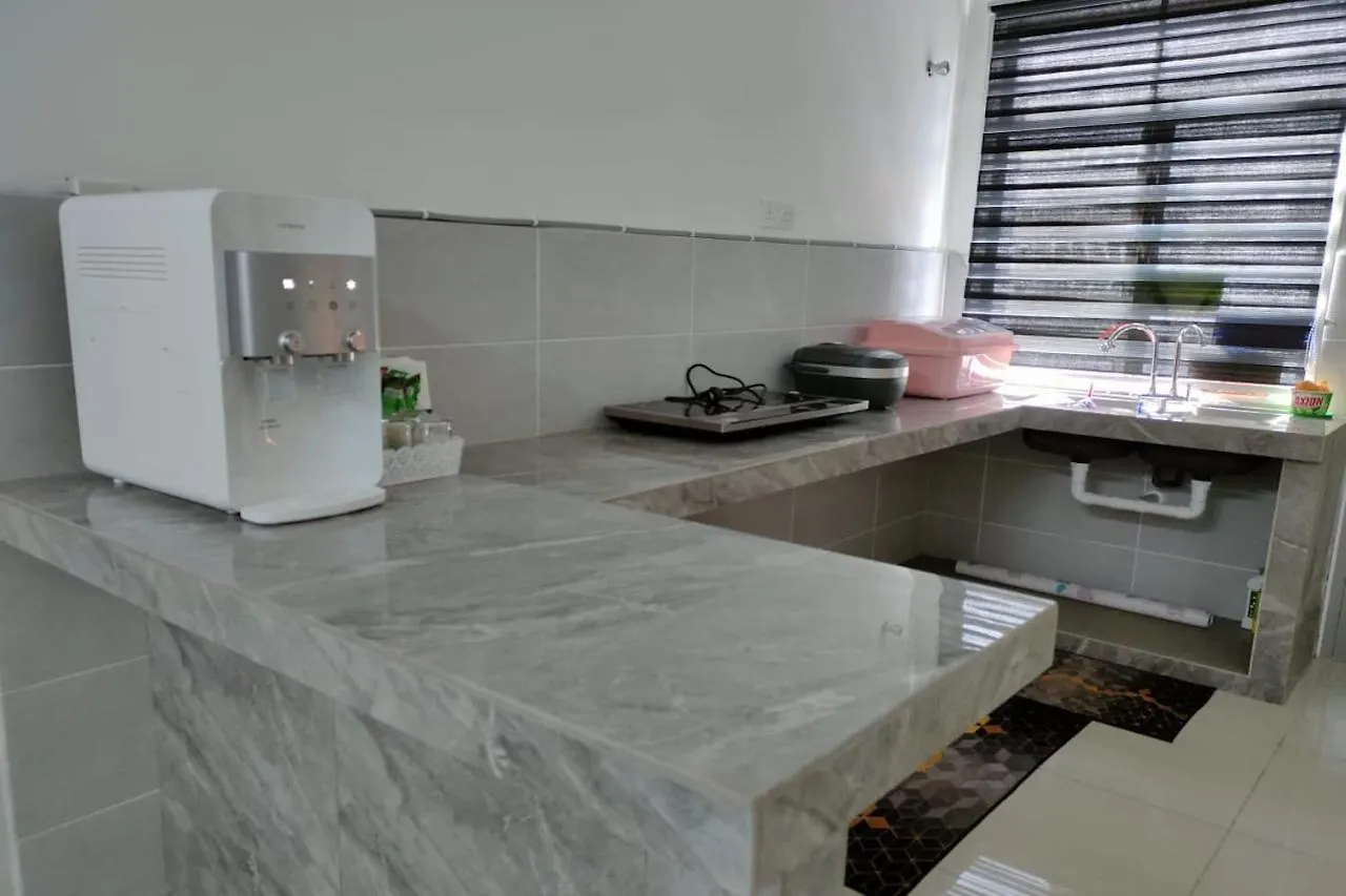 Oyo Homes 90611 Homestay D'Emas Malacca